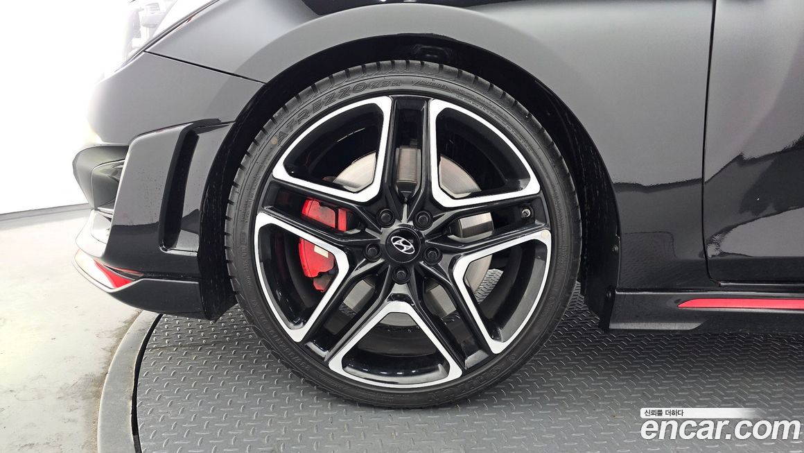 Hyundai Veloster 2021