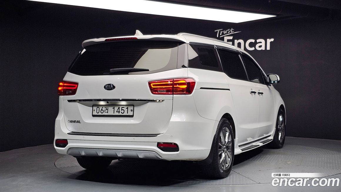 Kia Canival 2019