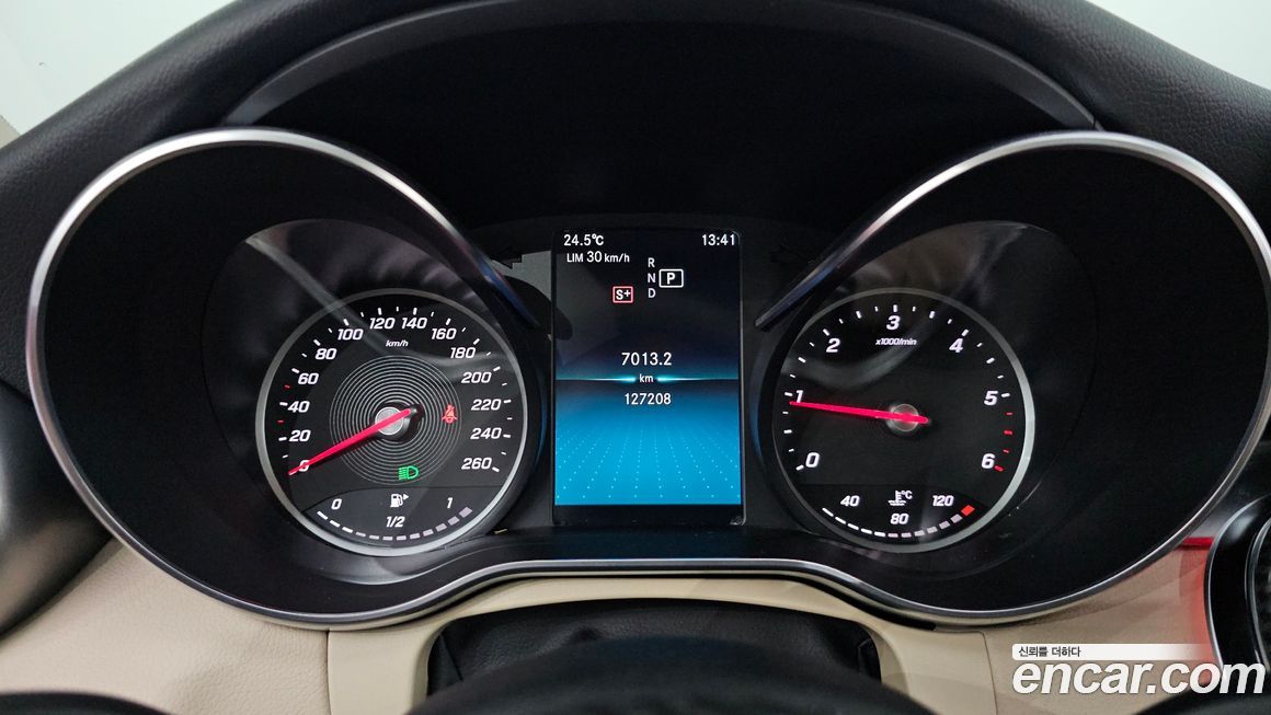 Mercedes-Benz C-Class 2019