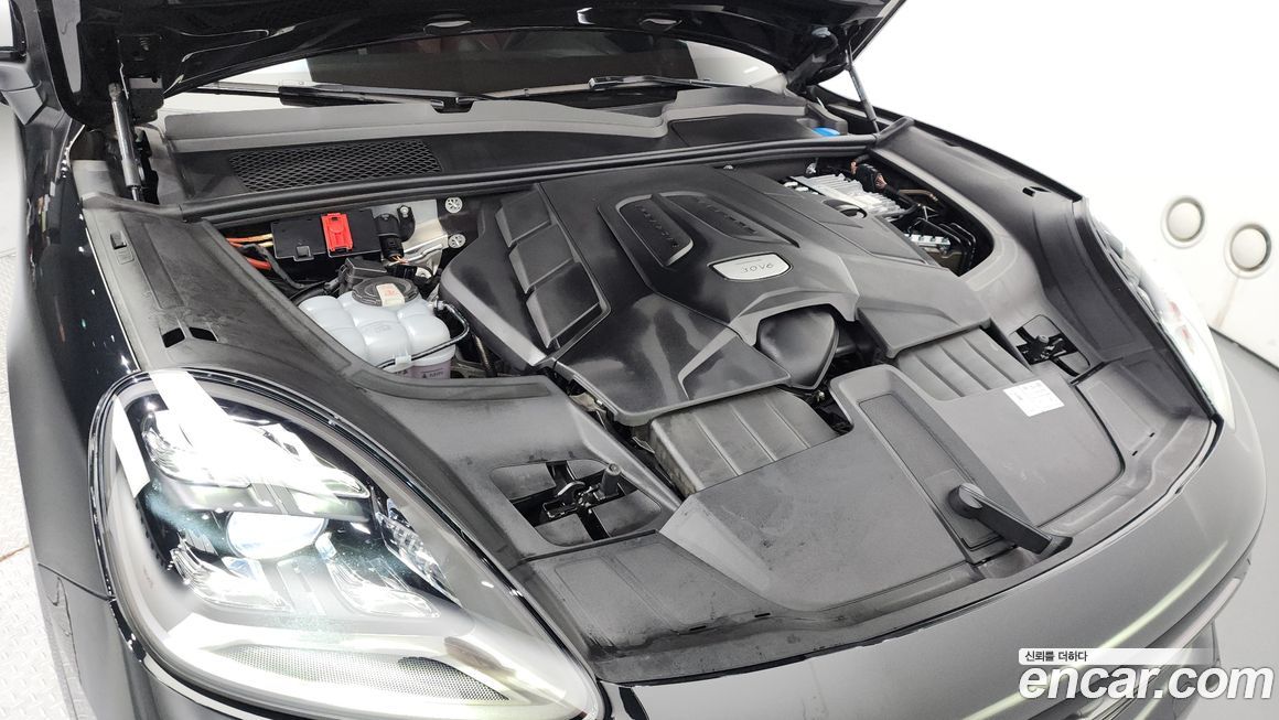 Porsche Cayenne 2023