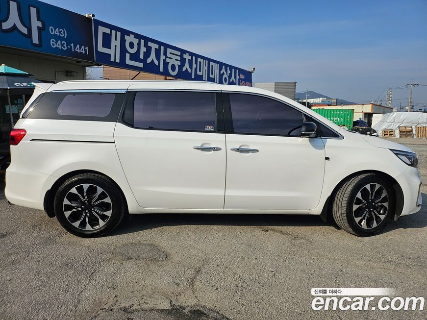 Kia Canival 2019