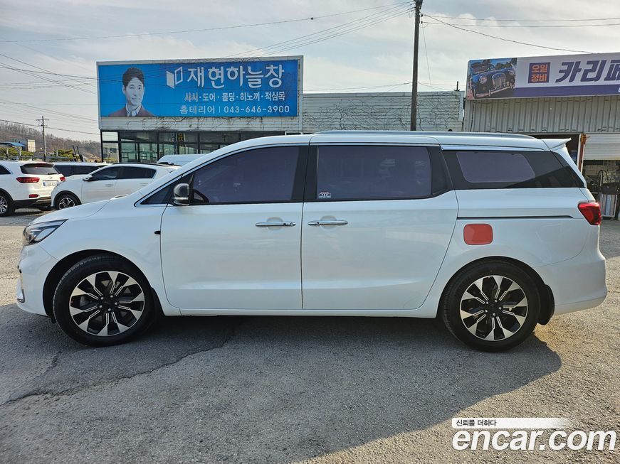 Kia Canival 2019