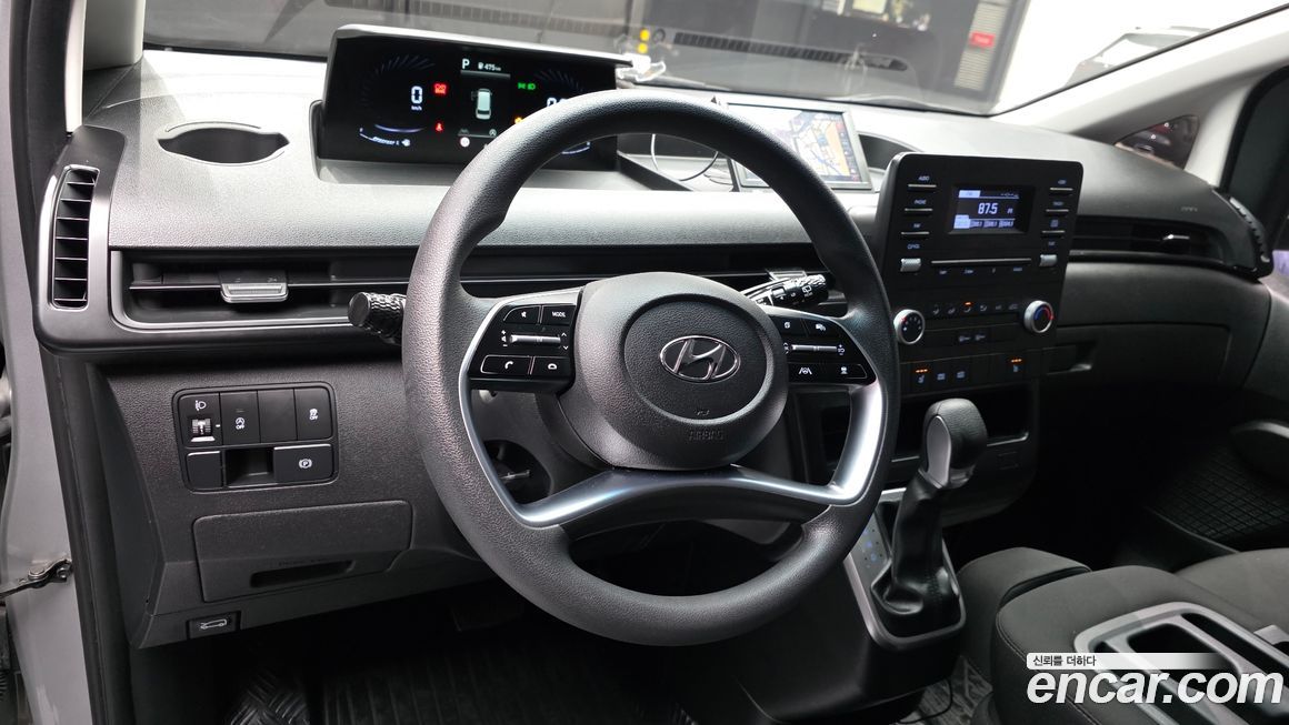 Hyundai Staria 2022