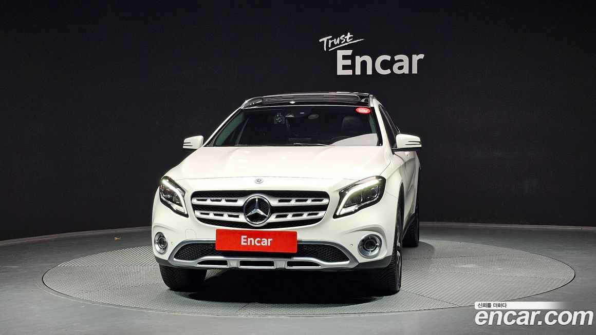 Mercedes-Benz GLA-Class 2019