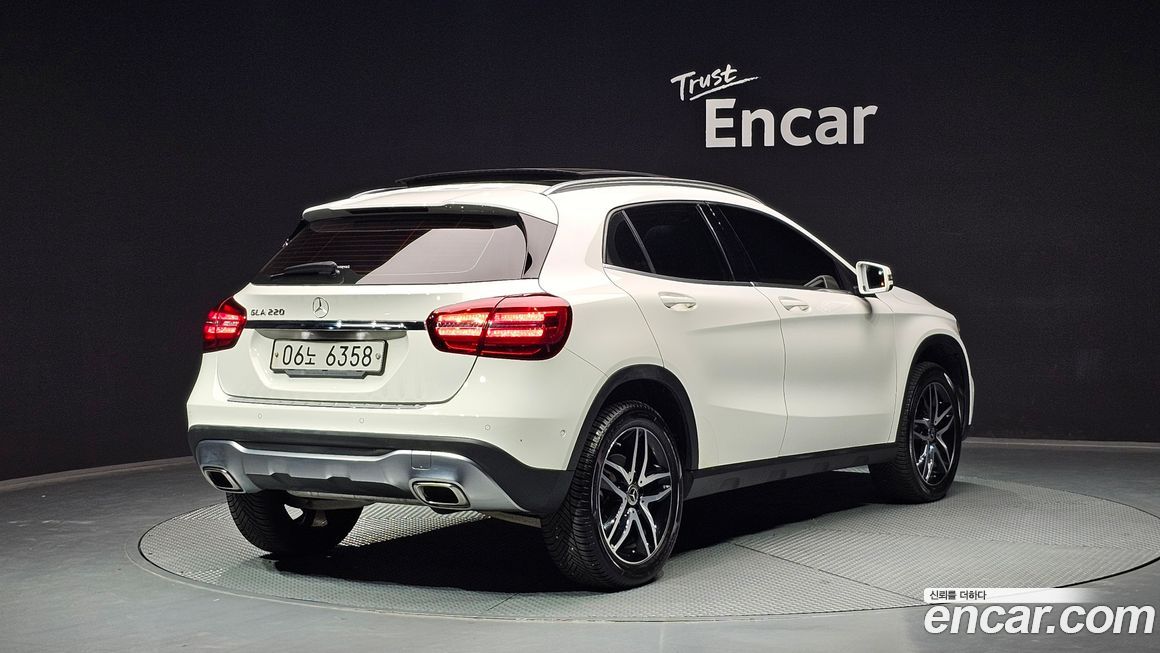Mercedes-Benz GLA-Class 2019