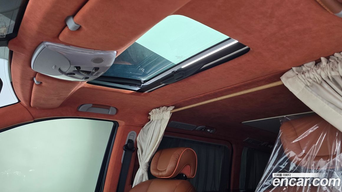 Mercedes-Benz V-Class 2011