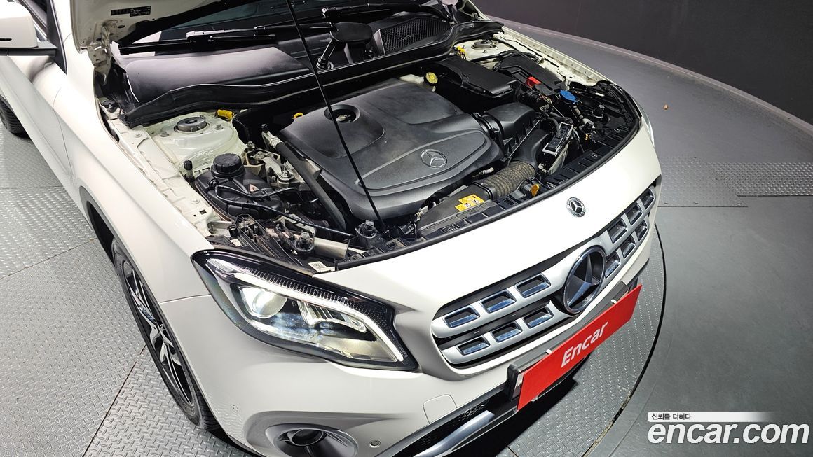 Mercedes-Benz GLA-Class 2019