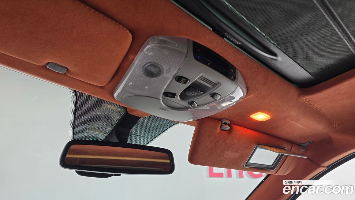 Mercedes-Benz V-Class 2011