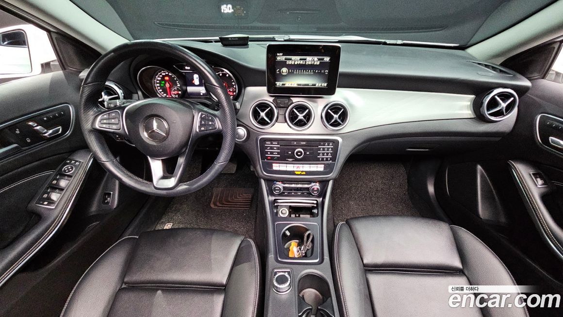Mercedes-Benz GLA-Class 2019