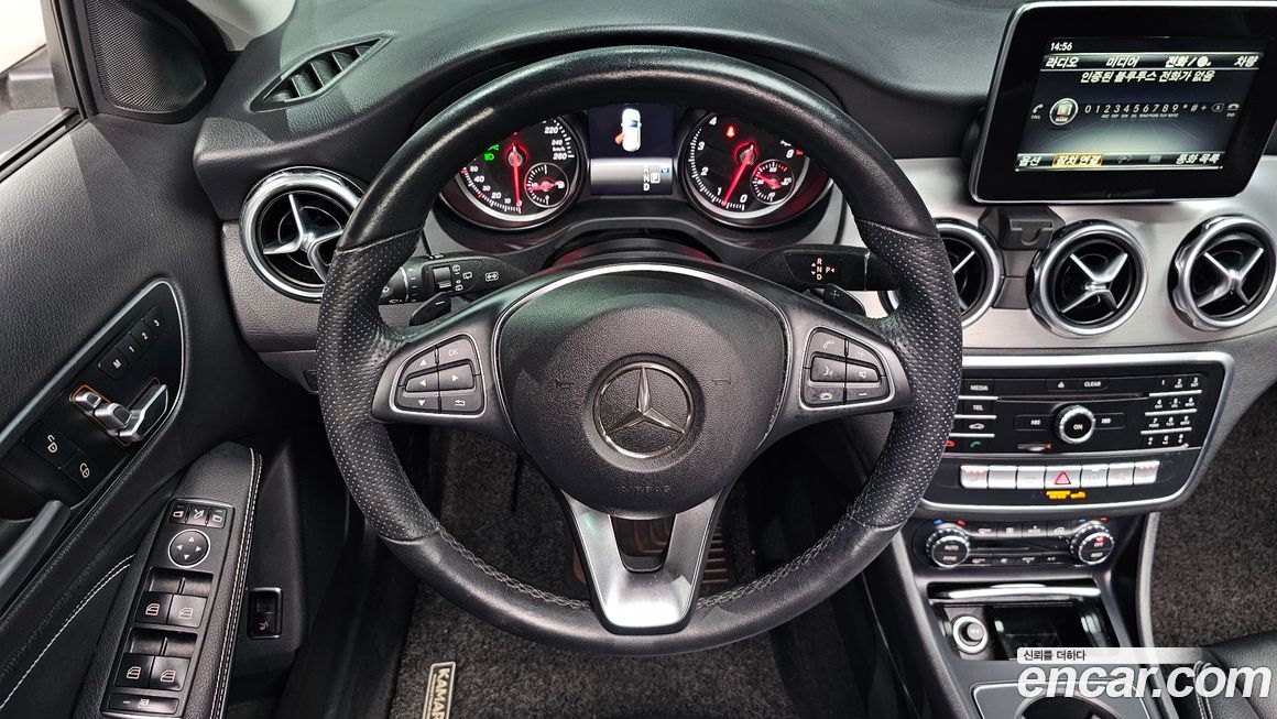 Mercedes-Benz GLA-Class 2019