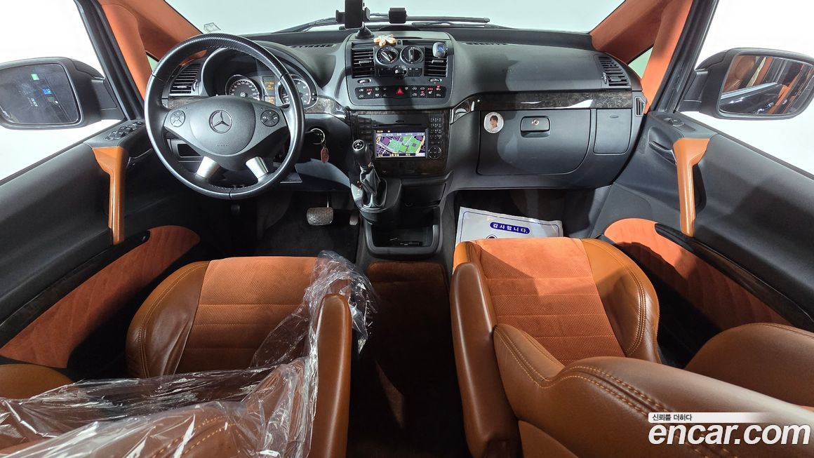 Mercedes-Benz V-Class 2011