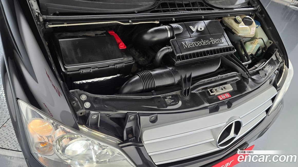 Mercedes-Benz V-Class 2011