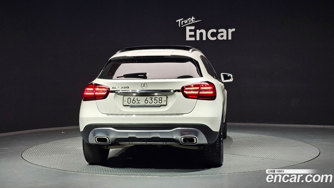 Mercedes-Benz GLA-Class 2019