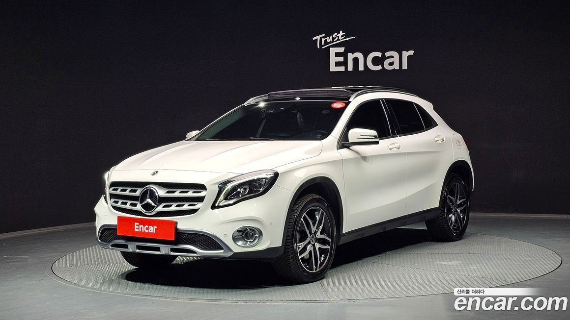 Mercedes-Benz GLA-Class 2019