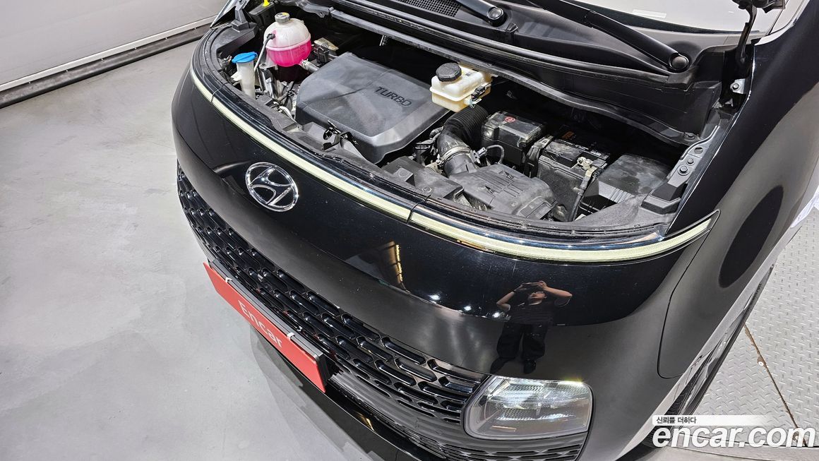 Hyundai Staria 2022