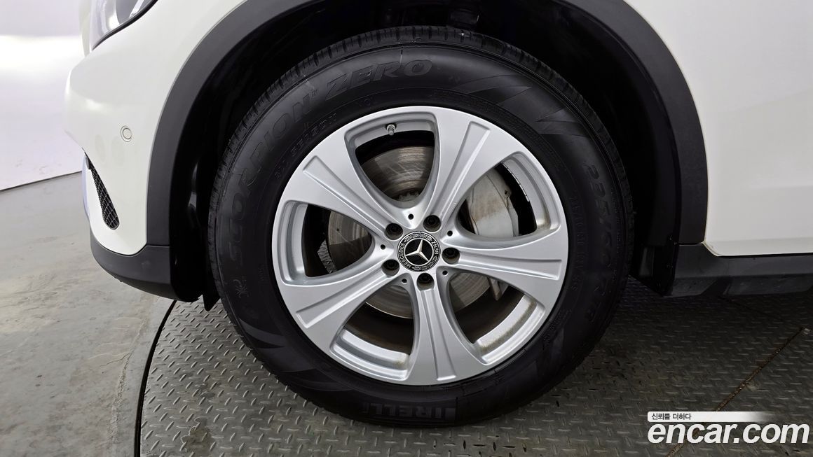 Mercedes-Benz GLC-Class 2018