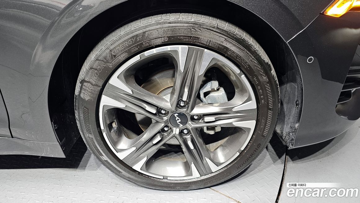 Kia K5 2023