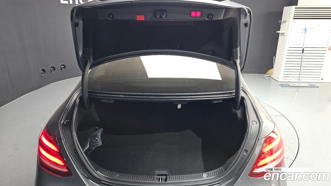 Mercedes-Benz E-Class 2020