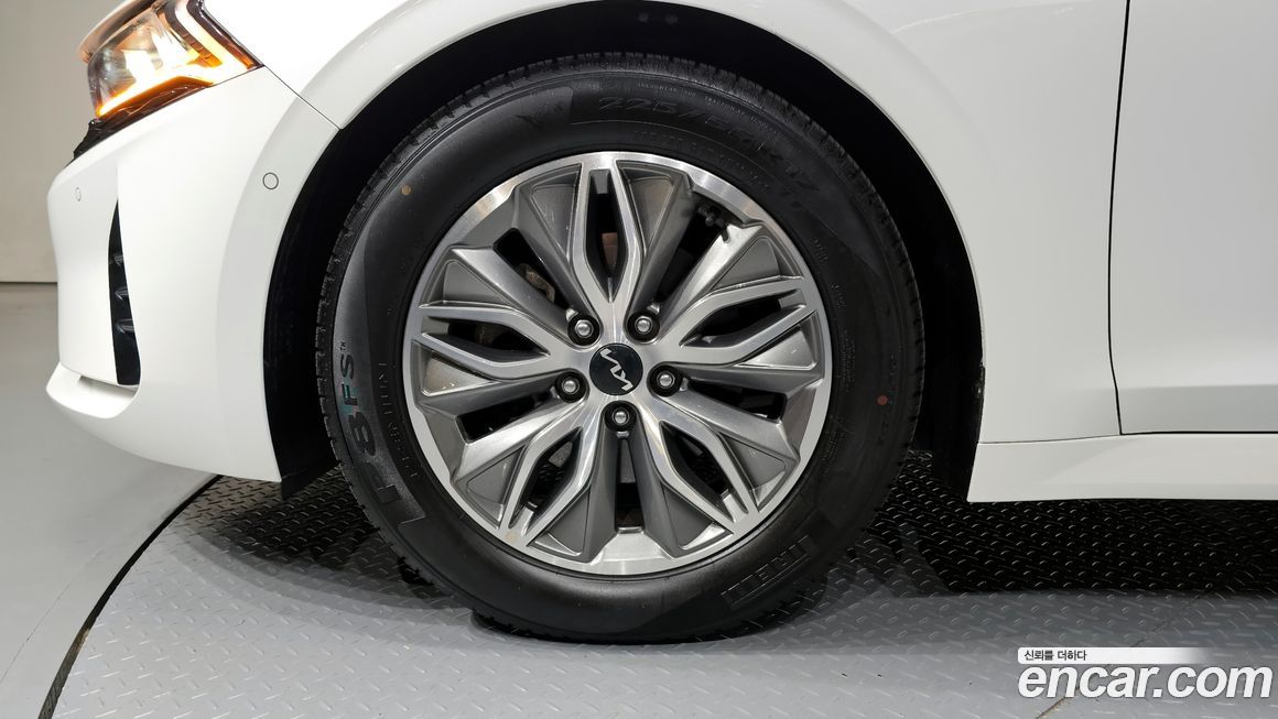 Kia K5 2023