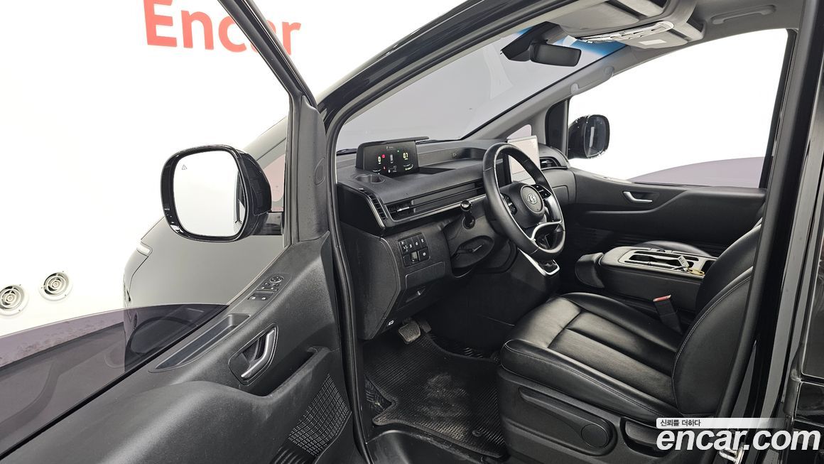 Hyundai Staria 2023