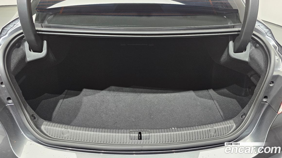 Renault-KoreaSamsung SM6 2023