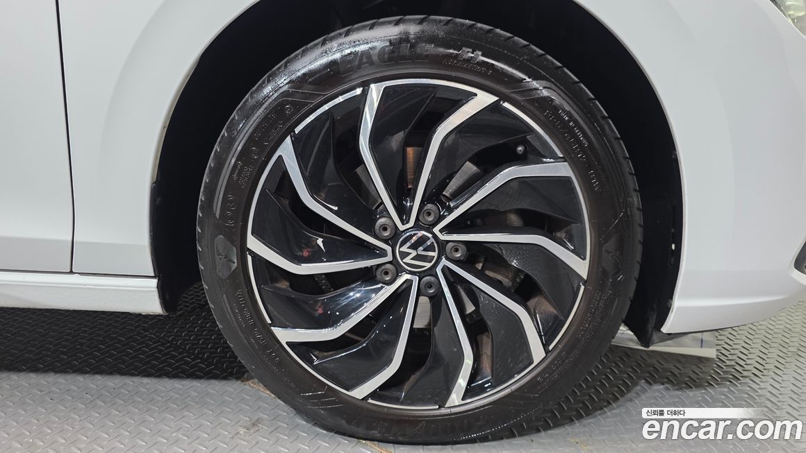 Volkswagen Golf 2023