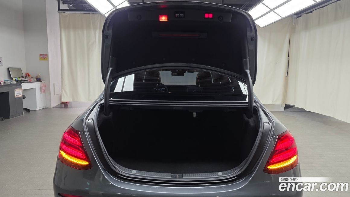 Mercedes-Benz E-Class 2018