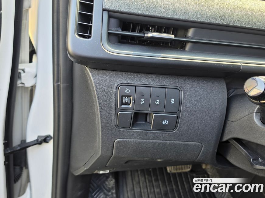 Hyundai Staria 2024