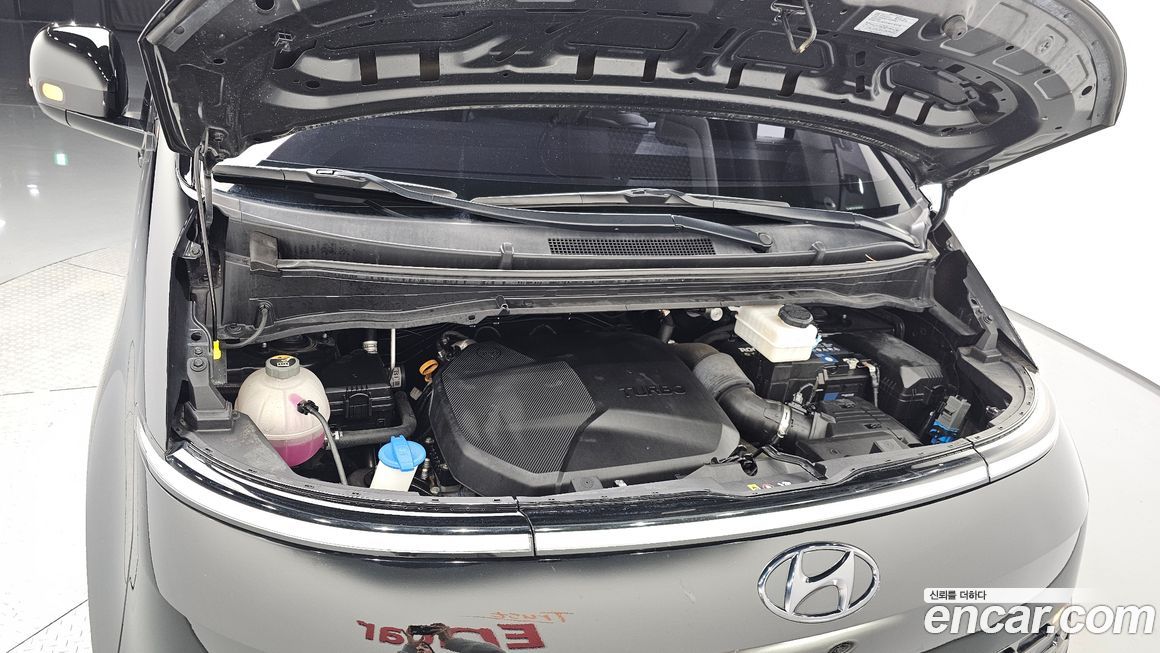 Hyundai Staria 2023