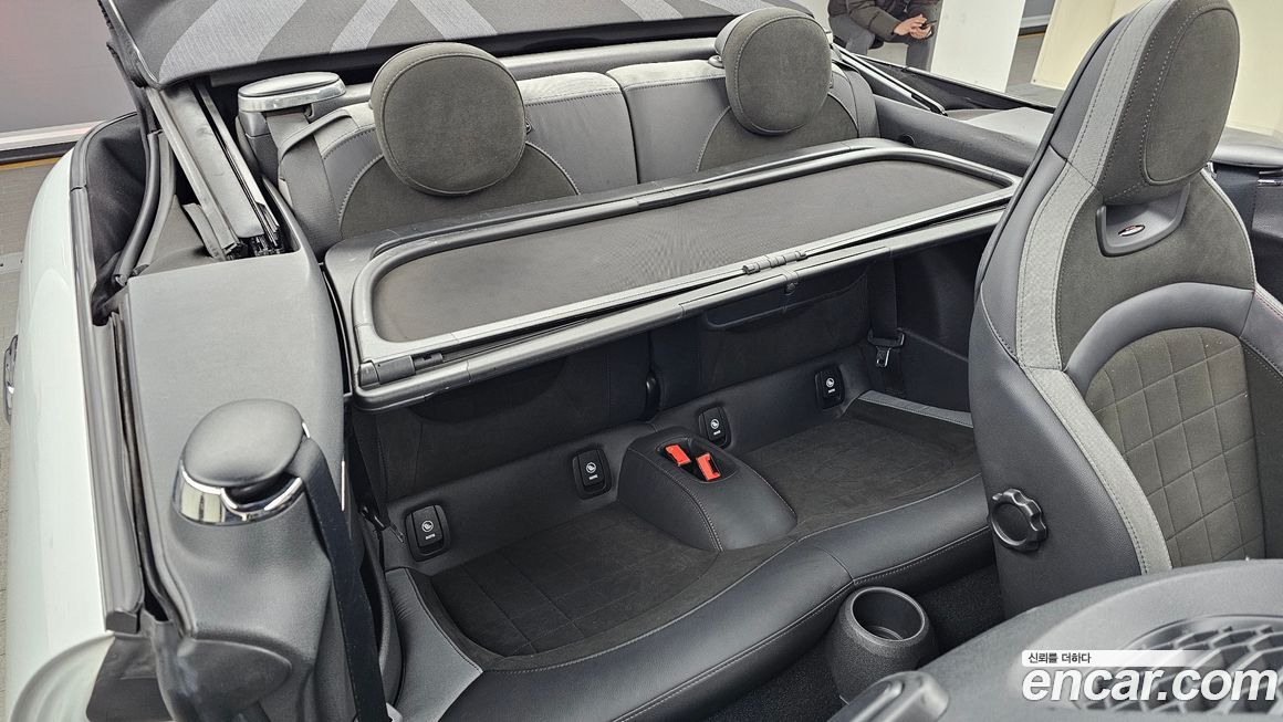 Mini Cooper Convertible 2021