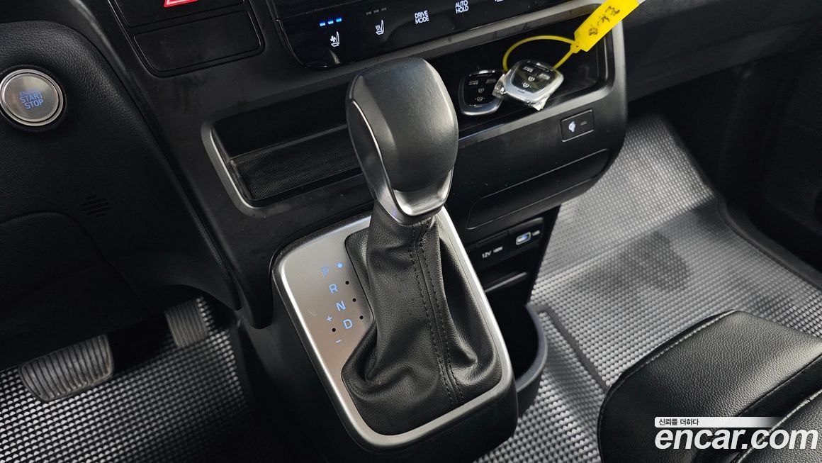Hyundai Staria 2023