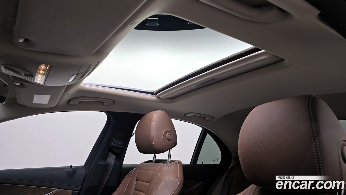 Mercedes-Benz E-Class 2021