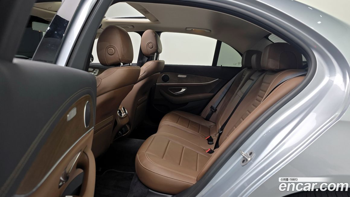 Mercedes-Benz E-Class 2021