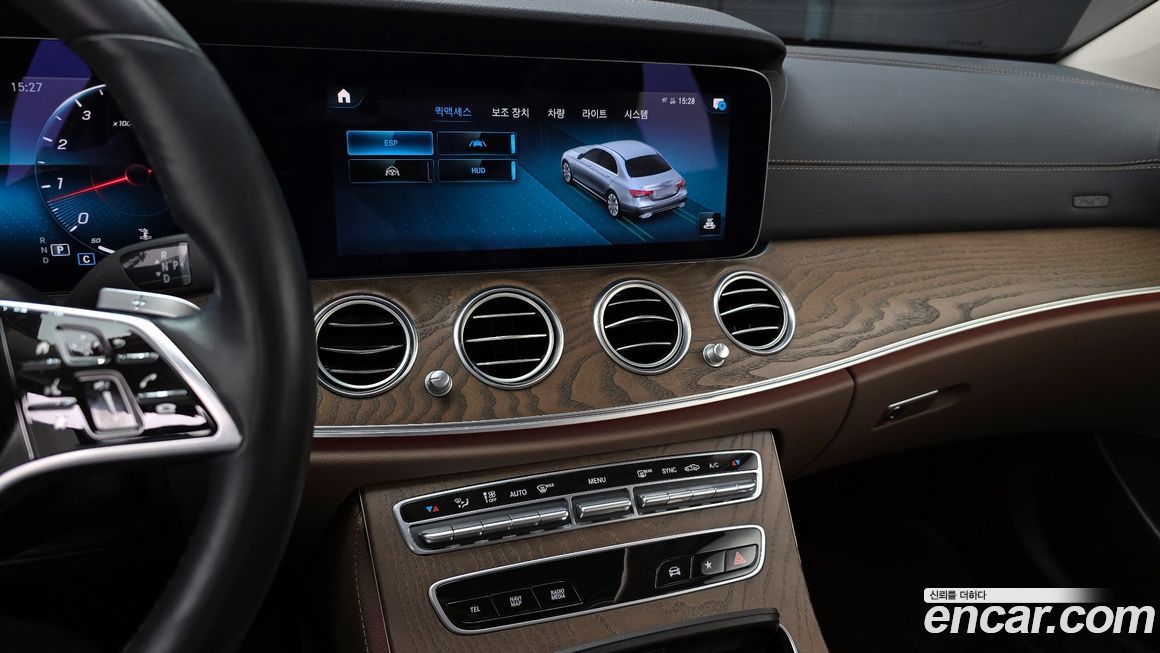 Mercedes-Benz E-Class 2021