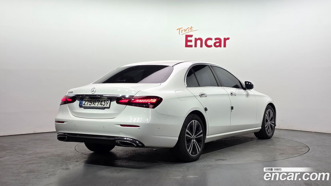 Mercedes-Benz E-Class 2021