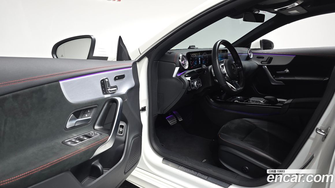 Mercedes-Benz CLA-Class 2021