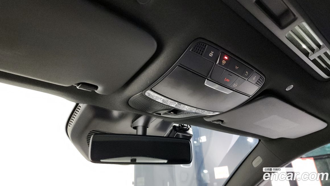 Mercedes-Benz EQC 2020