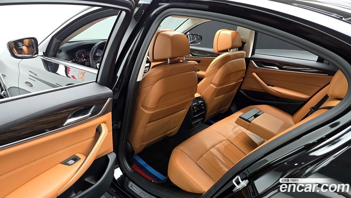 BMW 5-Series 2021