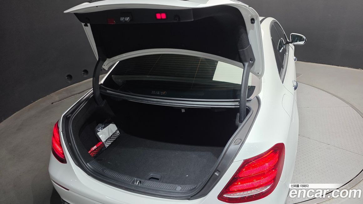 Mercedes-Benz E-Class 2020