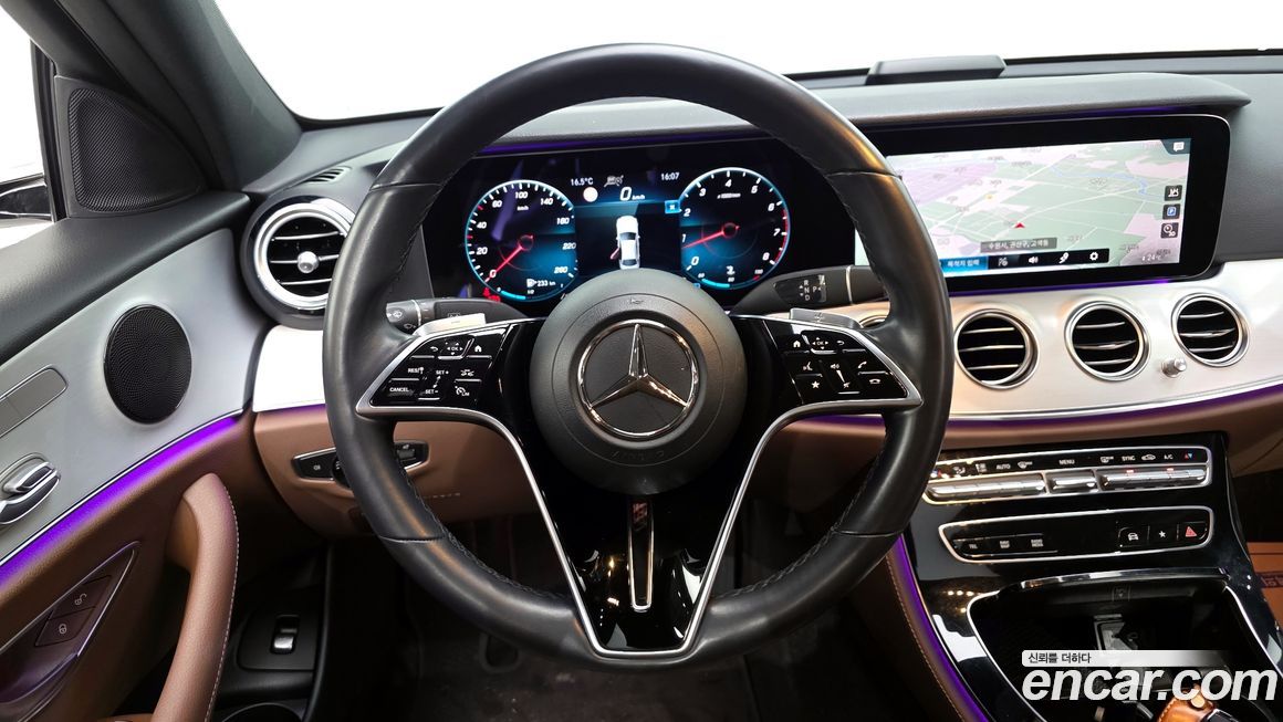 Mercedes-Benz E-Class 2021