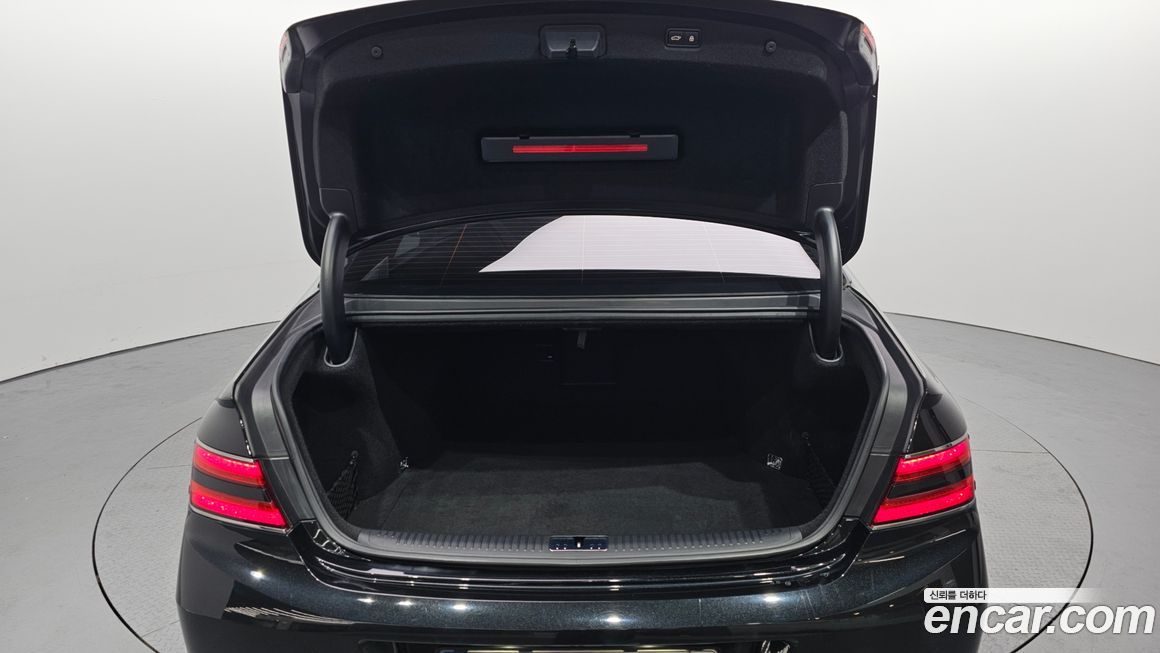 Genesis G90 2021
