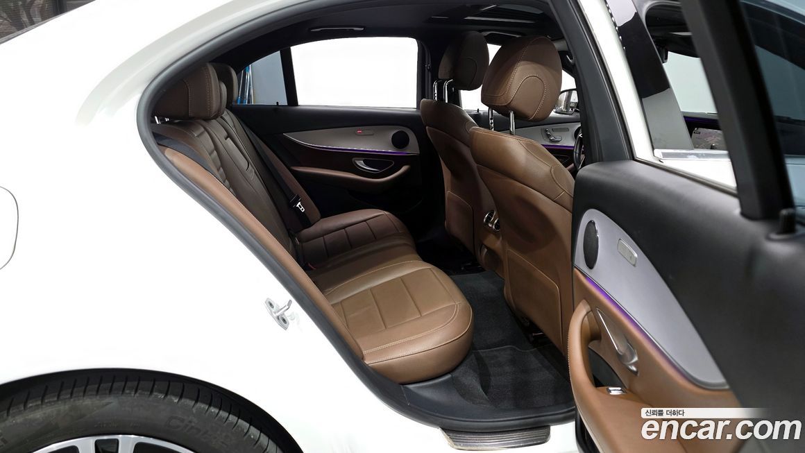 Mercedes-Benz E-Class 2021