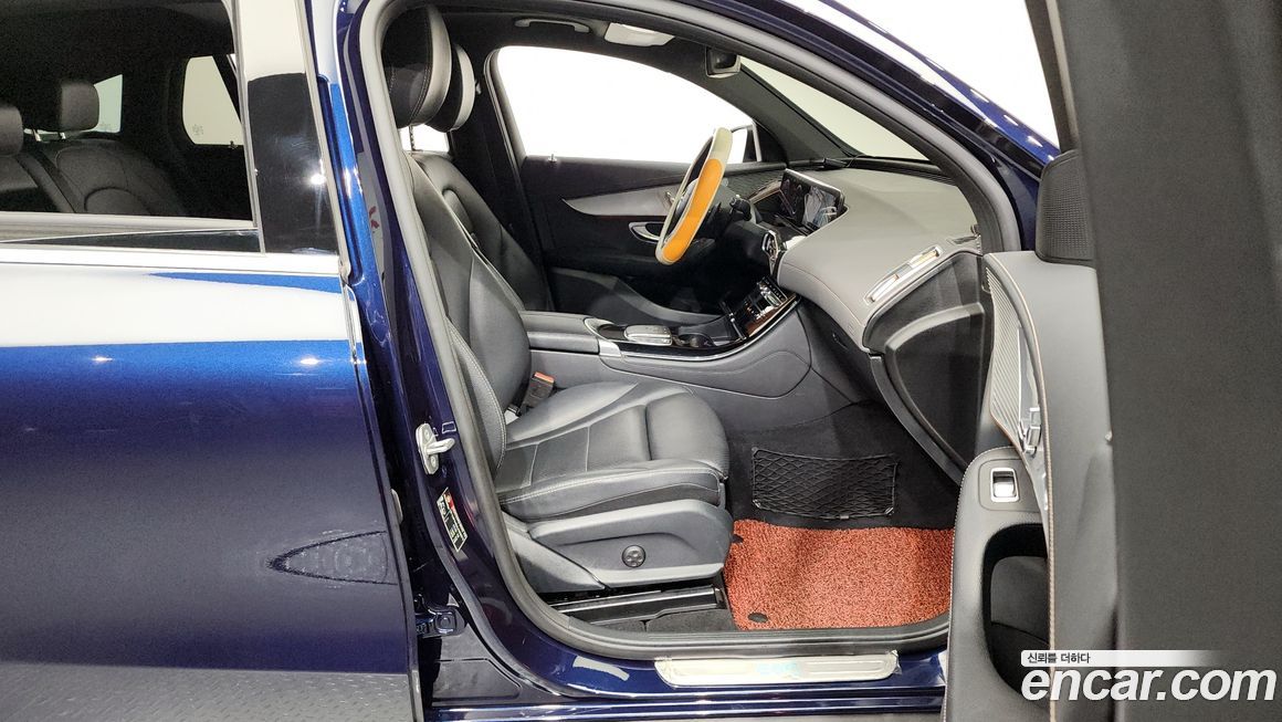 Mercedes-Benz EQC 2020