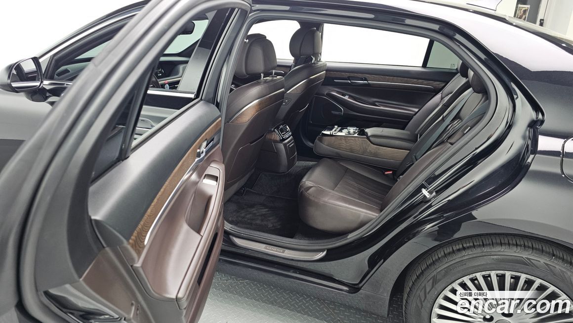 Genesis G90 2021