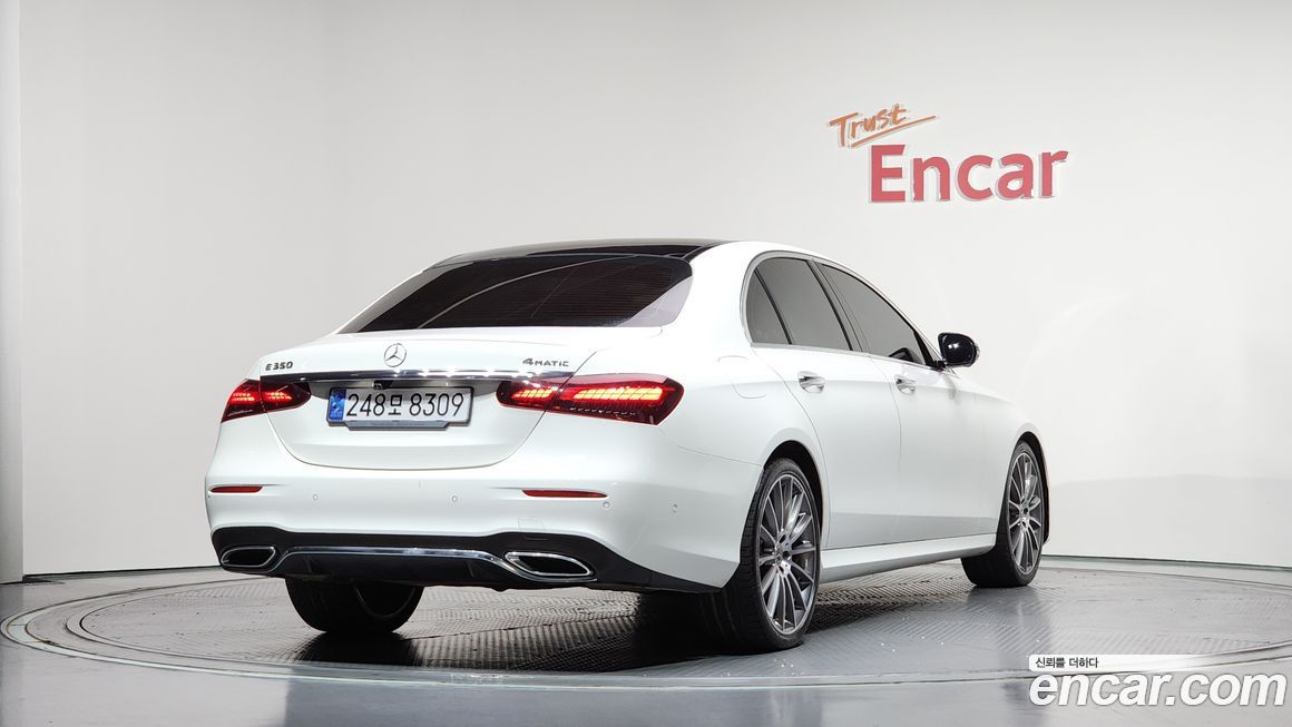 Mercedes-Benz E-Class 2021