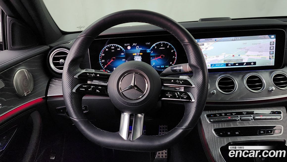 Mercedes-Benz E-Class 2021
