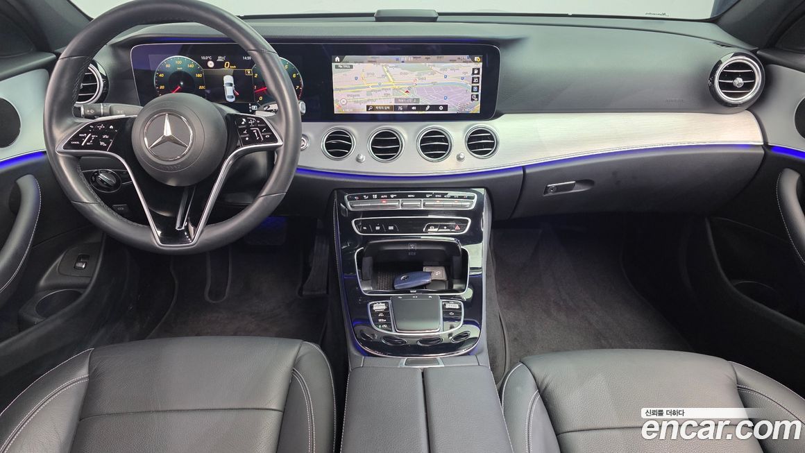 Mercedes-Benz E-Class 2021