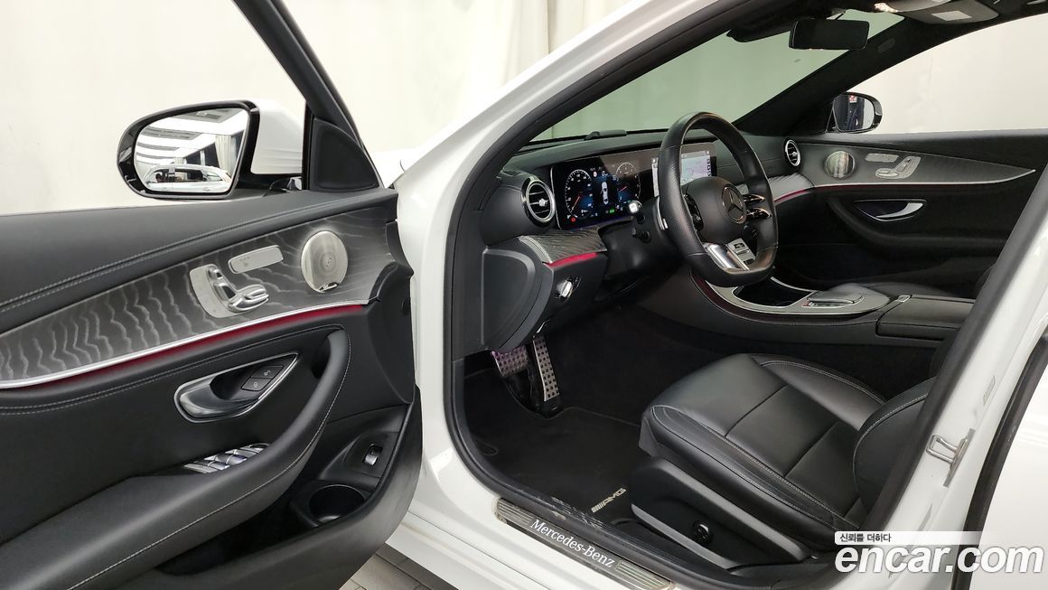 Mercedes-Benz E-Class 2021