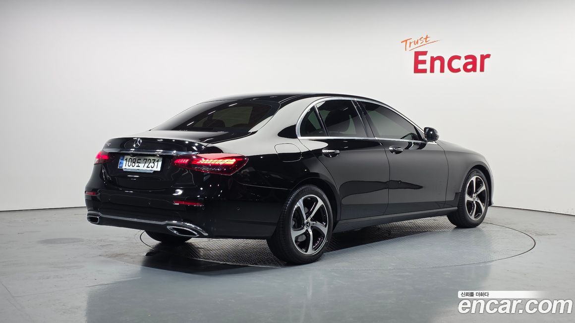 Mercedes-Benz E-Class 2021