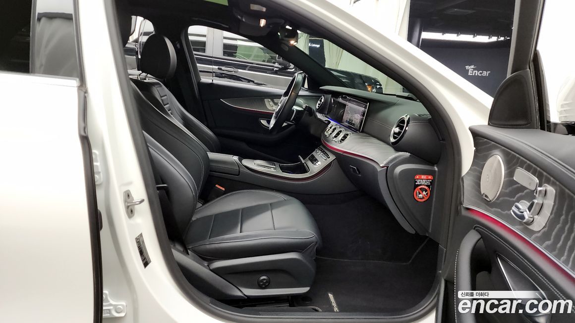 Mercedes-Benz E-Class 2021